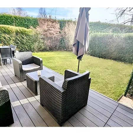 With Garden In Ferney Ideal Un Or Cern Apartman