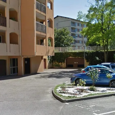 Apartman With Garden In Ferney Ideal Un Or Cern *
